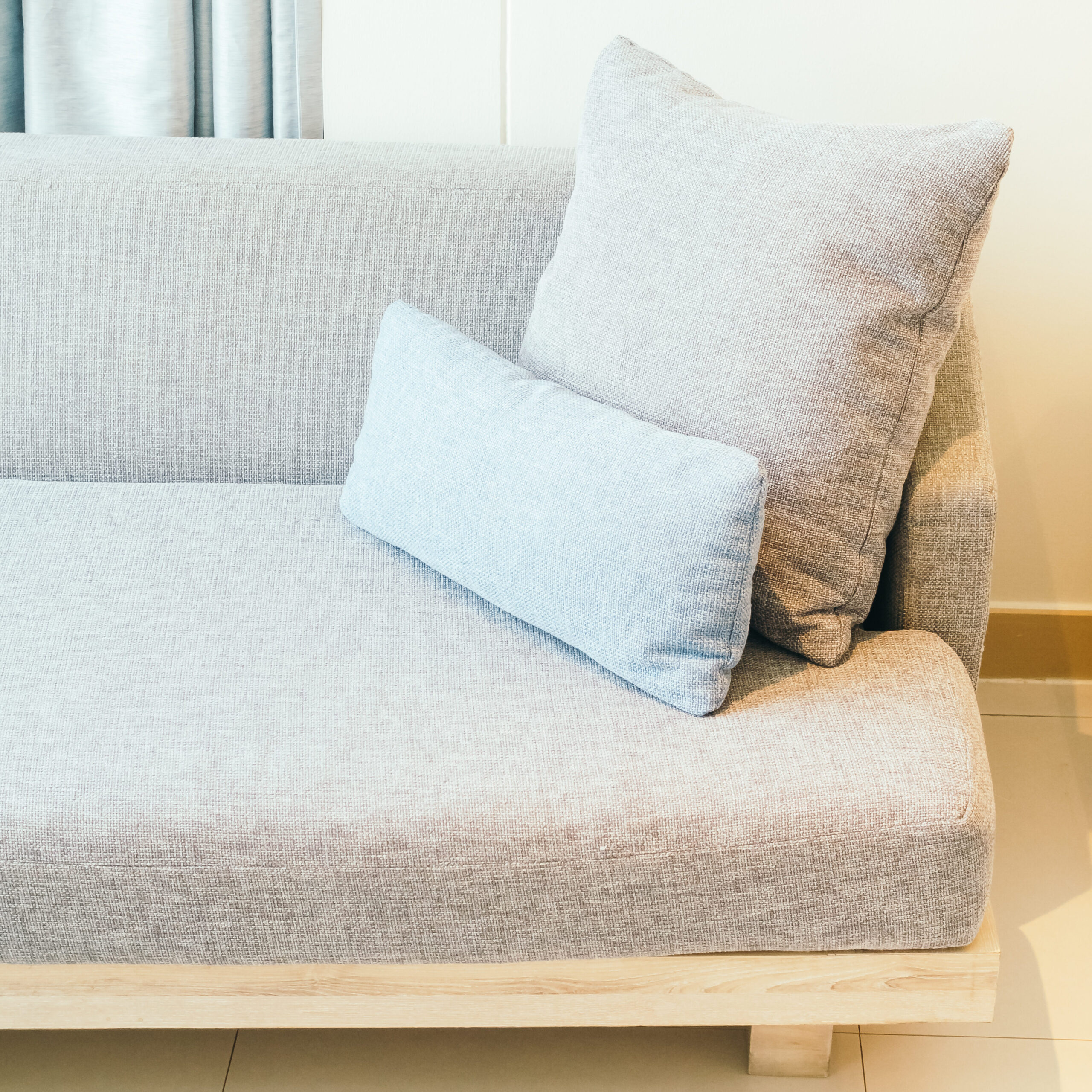 Amueblar un pico pequeño con sofá cama para visitas